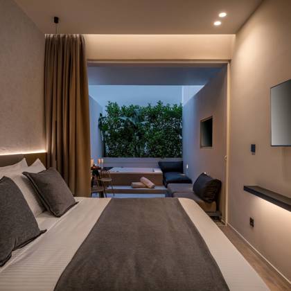 Evanik Chich Hotel Jacuzzi Room TRA 5043