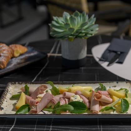 Evanik Chic Hotel Restaurant Bar EVN 0959