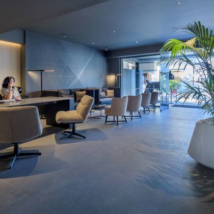 Evanik Chic Hotel Reception Lobby EVN 0672