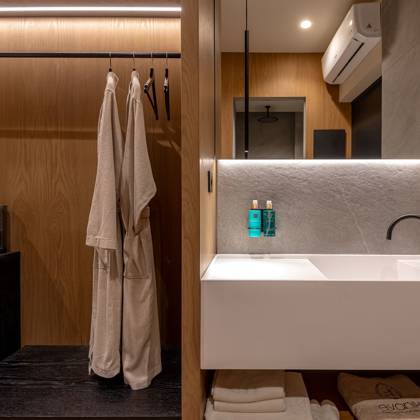 Evanik Chic Hotel Room TRA 4861