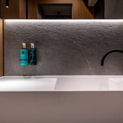 Evanik Chic Hotel Room TRA 4882